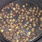 Heiße Maroni beim sozialen Weihnachtsmarkt